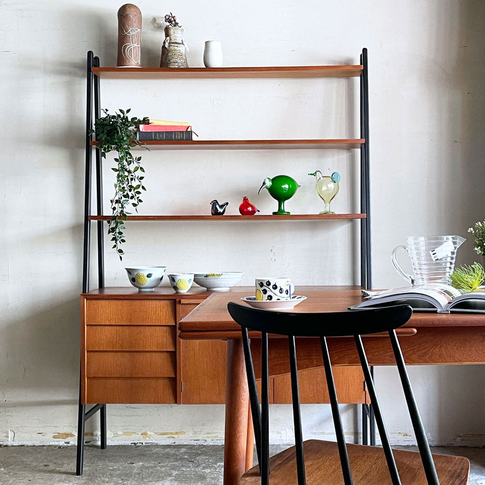 ロイヤルボード Royal Board社 チーク材 オープンシェルフ キャビネット ブックシェルフ 飾り棚 北欧家具 スウェーデン 北欧ビンテージ ～ 北欧家具の本領発揮 ～