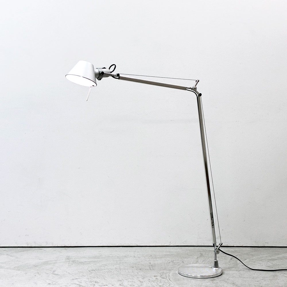 【祖師ヶ谷大蔵店】アルテミデ Artemide トロメオ TOLOMEO リーディングフロア Reading Floor フロアライト アルミアルマイト仕上 ミケーレ・デ・ルッキ 買取させていただきました。