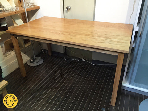 無印良品 MUJI オーク無垢材 ダイニングテーブル ～ どんな空間にも馴染む、シンプルイズベストなテーブル。 【買取と販売とレンタルのお店】