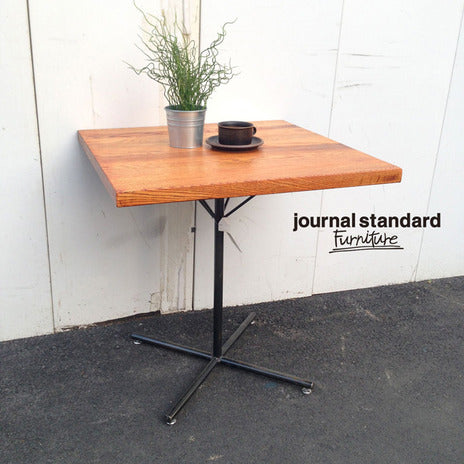 美しい無垢材のトップは厚さ3.5cm。。。ジャーナルスタンダードファニチャーのSENS CAFE TABLE SQUARE／サンクカフェテーブル スクエア♪ 【出張買取＆販売＆レンタル】