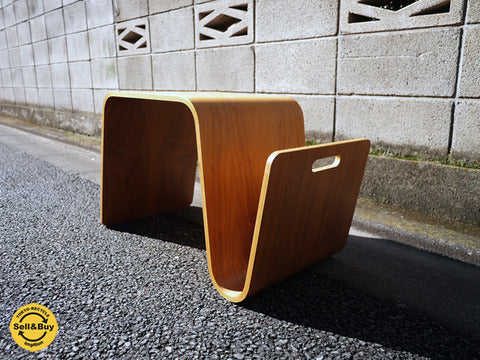 Offi オフィ社 Mag Table マグテーブル ウォールナット USA ～使う年齢を選ばないユニバーサルな家具～【買取と販売とレンタルのお店】