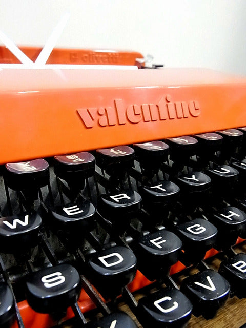 オリベッティ　バレンタイン　タイプライター～olivetti varentines　エットーレ　ソットサス