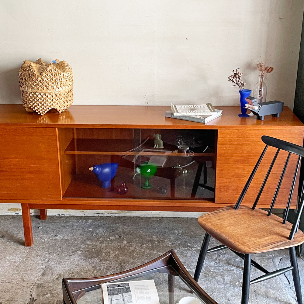 ジャパンビンテージ Japan vintage チーク材 W180cm サイドボード キャビネット ガラス戸 和モダン 北欧スタイル ～ 生活に馴染む存在 ～