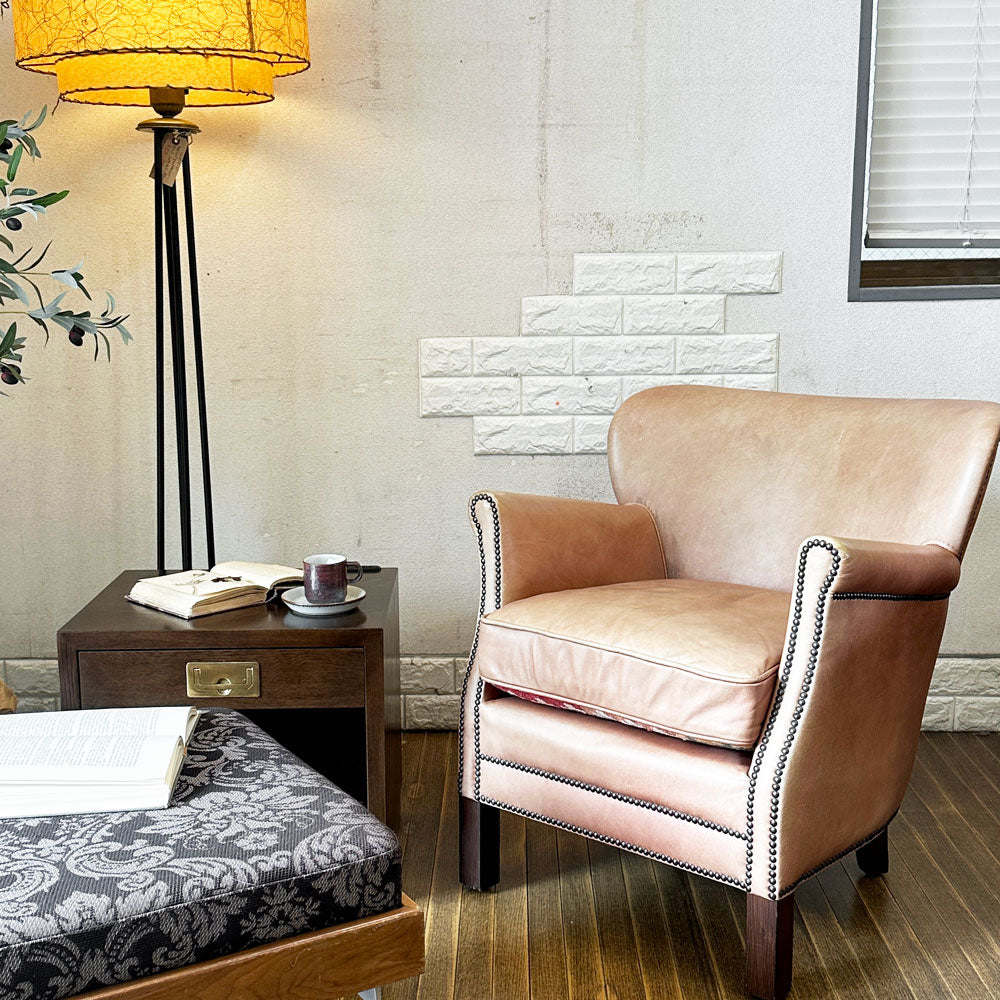 ハロ HALO プロフェッサーアームチェア PROFESSOR CHAIR GALATA SAVVIA ソファ ラウンジチェア 牛本革 キリム リバーシブルクッション 英国 ～ 座るたびに味わい深く。飽きずに長く愛せるソファ。