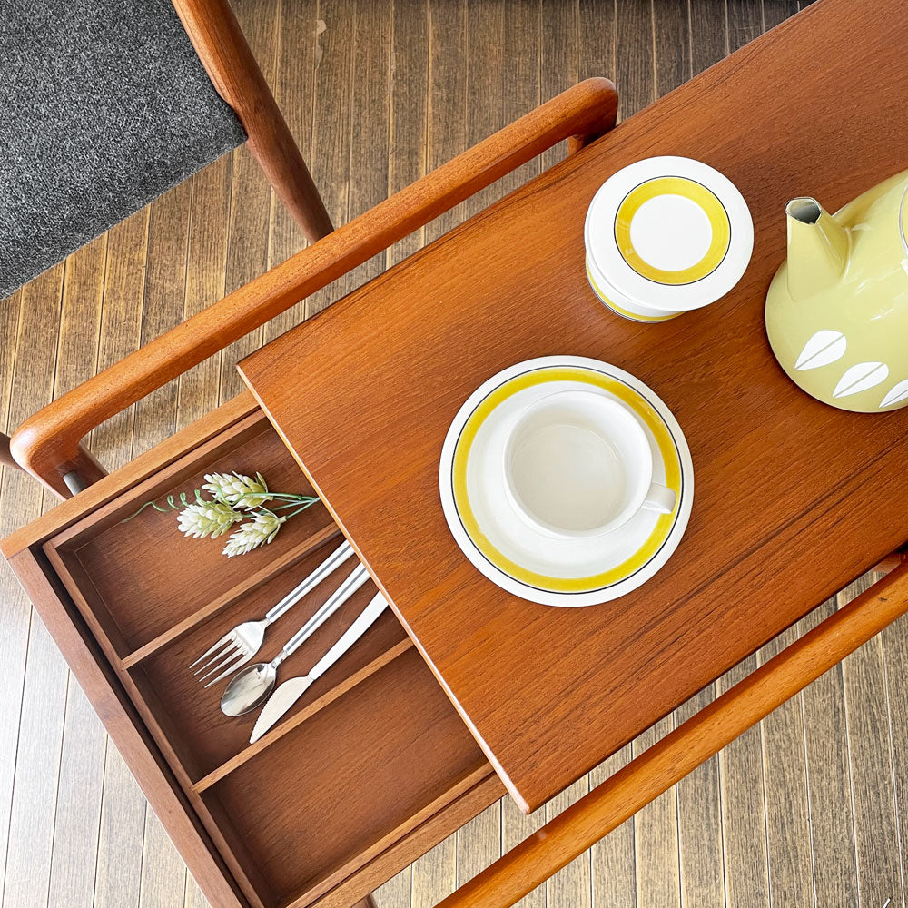 シカモブラー Sika Mobler チーク材 サービングワゴン キッチントローリー デンマーク 北欧ビンテージ ～ 生活を豊かにする家具であり、道具。 ～