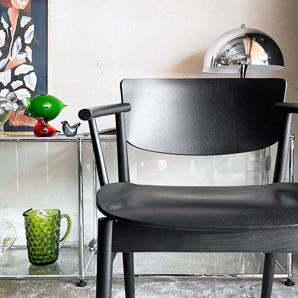 フリッツハンセン Fritz Hansen エヌゼロワン N01 ダイニングチェア アームチェア ブラック オーク無垢材 佐藤オオキ nendo 参考定価￥139,480- ～ 黒の奥行き ～