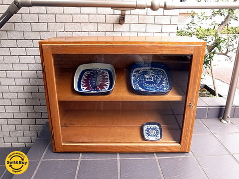 UK アンティーク ウォールキャビネット 鍵付 スモールキャビネット 壁掛 ～ 壁面も上品に演出できる家具【買取と販売とレンタルのお店】