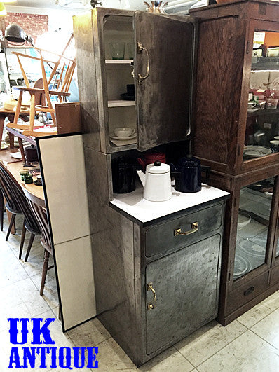 英国 UK アンティーク インダストリアル キャビネット シェルフ ～ 唯一無二のデザインでアンティークを現代に昇華 【買取と販売とレンタルのお店】