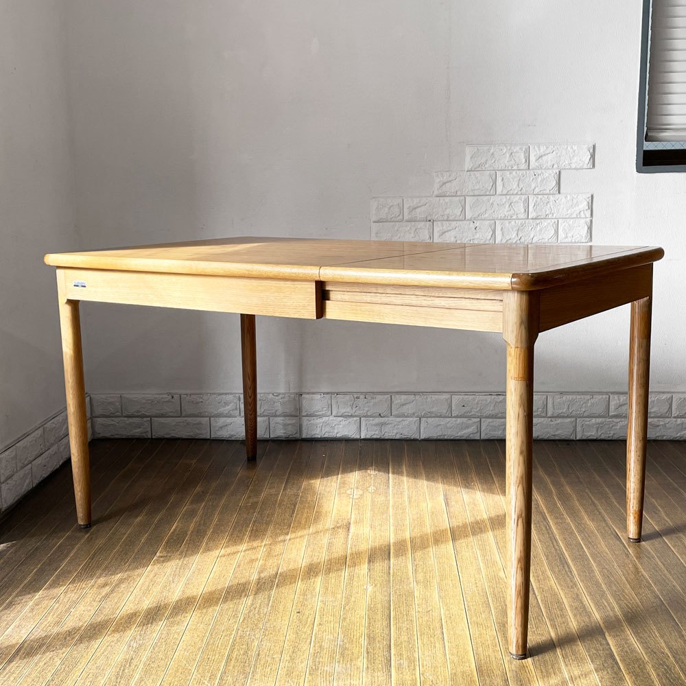 【経堂店】日進木工 NISSIN laholm エクステンション ダイニングテーブル 伸長式 オーク材 w90~130cm ナチュラルデザイン 買取させていただきました。