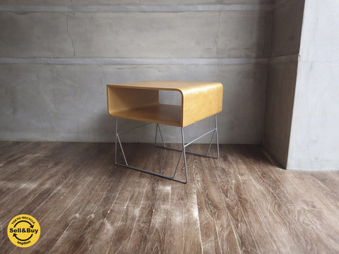 offi オフィー / Wavos Table サイドテーブル プライウッド メープル ～美しい曲線×スチールレッグが作り出すミッドセンチュリーアイテム♪【買取と販売とレンタルのお店】