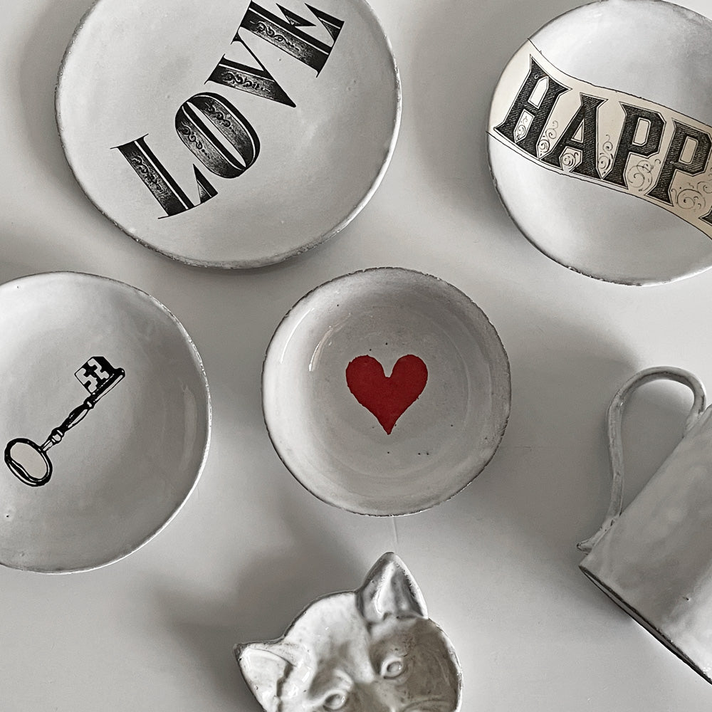 アスティエ・ド・ヴィラット ASTIER de VILLATTE シンプル SIMPLE マグカップ  & ザ・シアン・エ・シャ The Chien et Chat キャットディッシュ & ジョンデリアン JOHN DERIAN スモールプレート  ～ 静かな白に宿る温もり ～