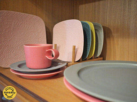 廃番 イイホシユミコ アンジュール unjour プレート 鹿児島睦 フローロ Floro 限定色 廃番色～手作りとプロダクトの境界を行く、繊細なうつわたち【買取と販売とレンタルのお店】