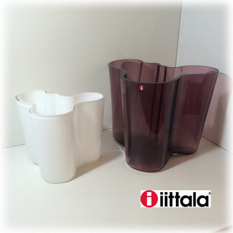 ◎経堂店 フィンランドの湖に想いを生ける～ iittala イッタラ　Alvar Aalto アルバ・アールト　フラワーベース　ダークライラック　ホワイト【買取と販売とレンタルのお店】