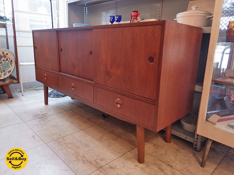 haluta購入 デンマーク ヴィンテージ チーク材 サイドボード ～ 凛とした佇まい。大人が好む北欧家具。【買取と販売とレンタルのお店】