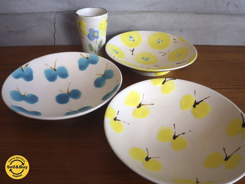 女性陶芸作家 『 石木文 』さん作 『 てふてふ ・ ポピー 』 深皿 ＆ 蝶々花柄 湯のみ ～ ぬくもりと遊び心を手作りの思いやりに込めて。 【買取と販売とレンタルのお店】