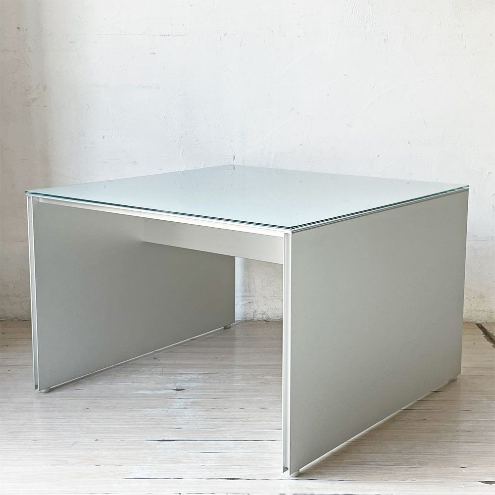 【下北沢店】カッシーナイクスシー Cassina ixc. エアーフレーム AIR FRAME 30021 サイドローテーブル コーヒーテーブル ガラス天板付き デヴィッド・チッパーフィールド 廃盤 参考 買取させていただきました。