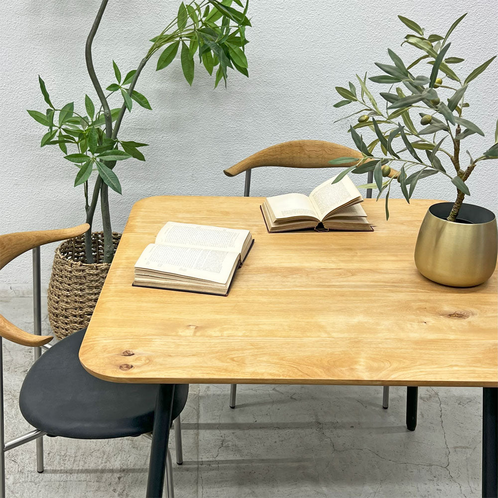 graf ムクトップ MUKU TOP ダイニングテーブル アルダー無垢材 W90cm ナチュラル カフェ 定価¥190,300 ～ 1～2人暮らしにもぴったり。木の温もりを感じるコンパクトなダイニングテーブル～
