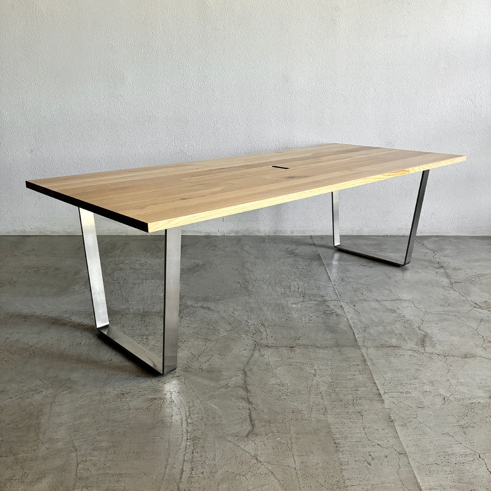 【登戸BASE店】カンディハウス CONDE HOUSE スレッド ダイニング ソリッド テーブル SLED Dining Solid Table 無垢楢材天板 × 稀少 ステンレス脚 オーク W230×D100cm デスク オフィス 参考価格合計￥733,700以上の品 状態良好 再入荷 買取させていただきました。