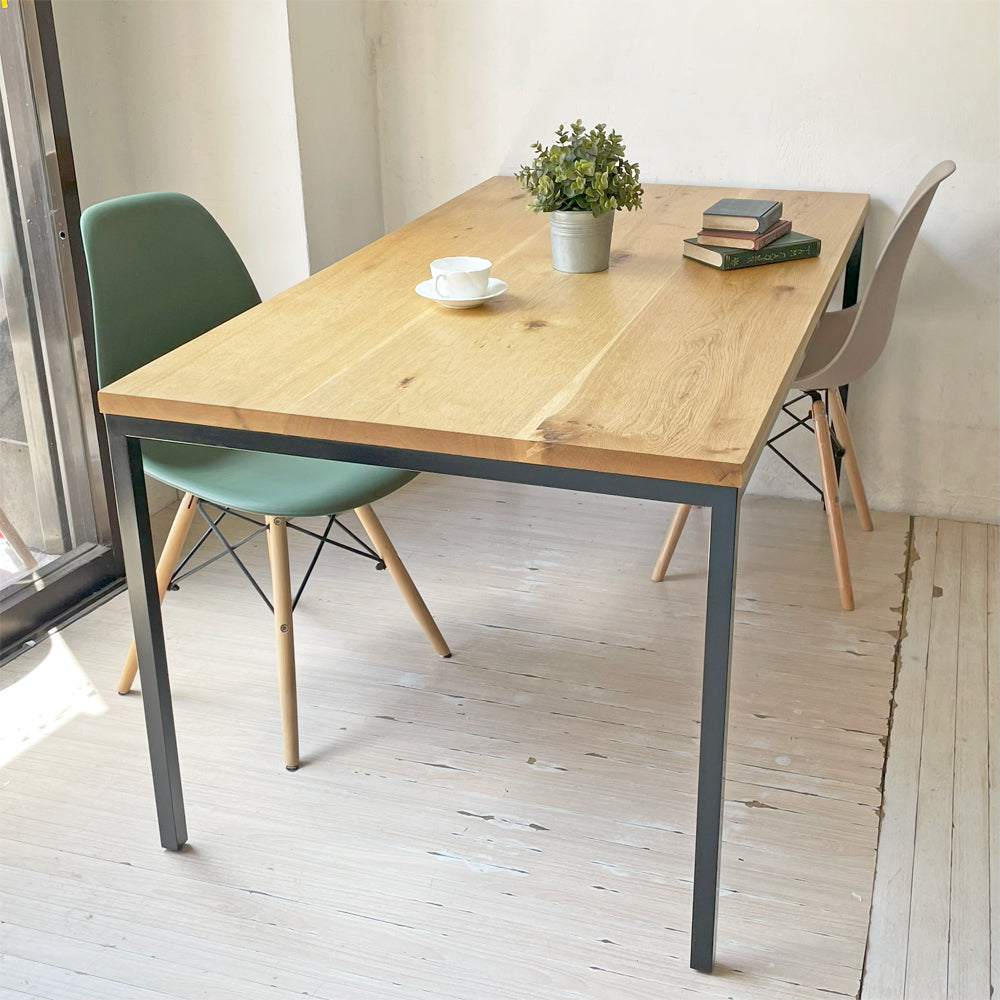ランドスケープ プロダクツ Landscape Products タイツ Tights ダイニングテーブル Dining Table ～ シンプルさと機能性を融合させたセンスが光るプロダクト