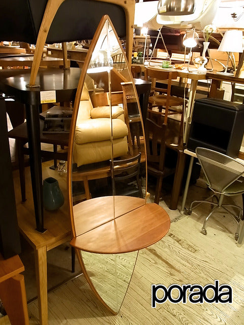 有機的な曲線を纏う家具 ～ イタリア Porada/ポラダ社 