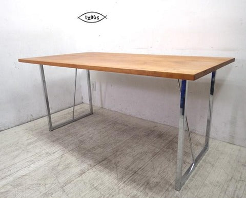 現代の日本の住まいに洗練されたシンプルでベーシックなデザイン～ikususu イクスス アルダー材 テーブル IXT-1500 スチール脚 無垢材	【買取と販売とレンタルのお店】