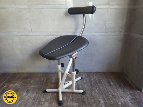 TRAIN × CASSINA IXC. トレイン カッシーナイクスシー コラボ / ayur chair アーユルチェア ～姿勢改善に最適なチェア！シックなブラックデザイン♪【買取と販売とレンタルのお店】