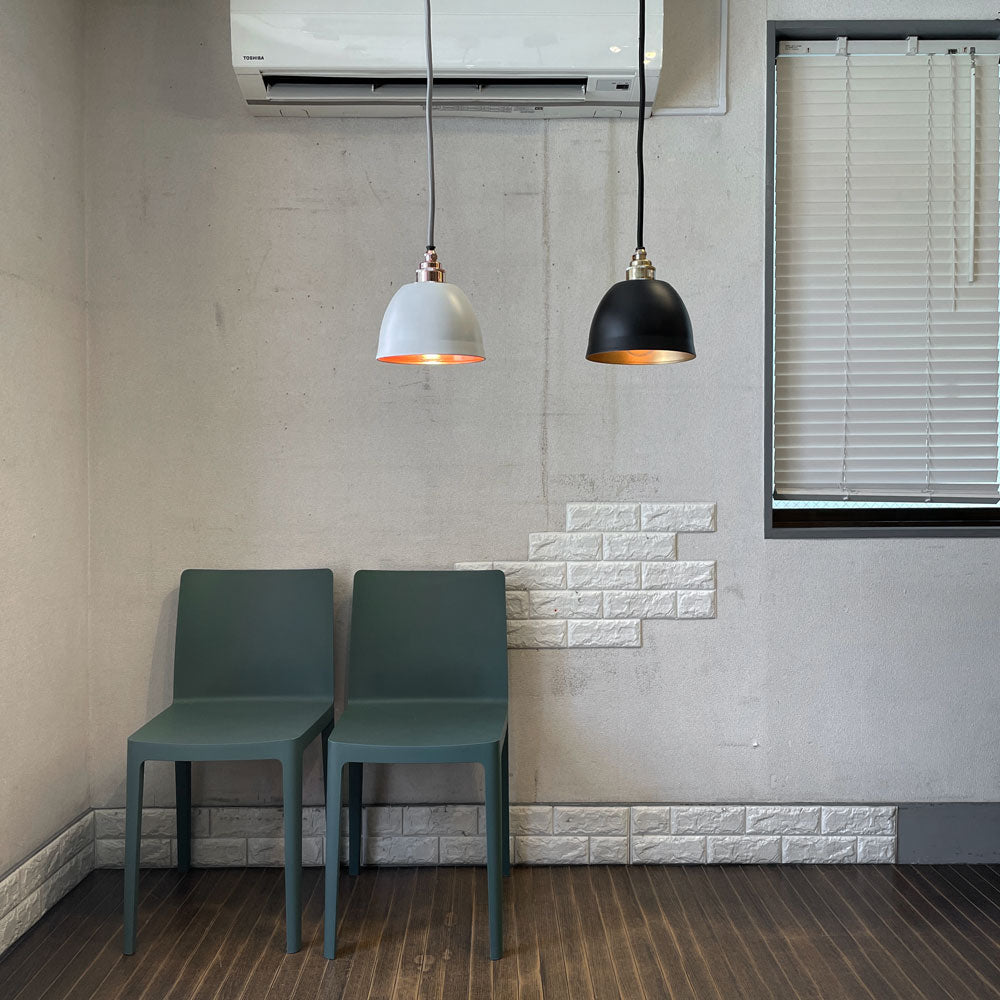 ヌークロンドン NOOK LONDON ノスタルジアライトリザーブ NL:R ミニチュアベル MINIATURE BELL & PENDANT SETS ペンダントライト ホワイト＆ブラック Φ15cm 箱付 定価￥28,600- ～ 音色が聴こえてきそうなペンダントライト ～