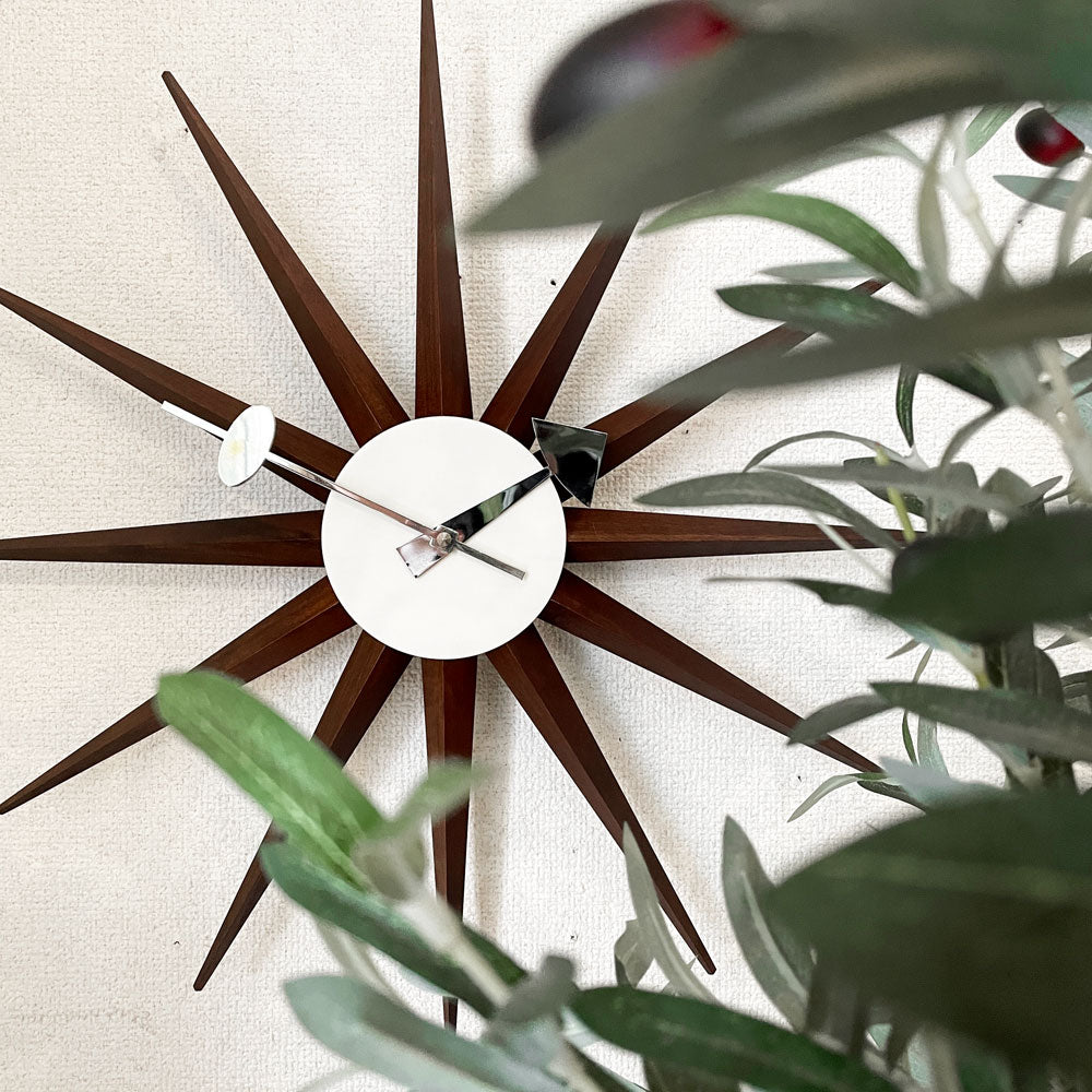 ヴィトラ vitra サンバーストクロック Sunburst Clock ウォールナット ウォールクロック 掛時計 Φ47cm ジョージ・ネルソン ミッドセンチュリー 定価￥68,200- ～古代より刻まれる時の中で～