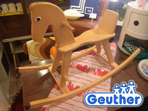 木の暖かみにあふれた木馬♪ドイツ・Geuther（ゴイター）社 ロッキングホース ブナ材【買取＆販売＆レンタル】