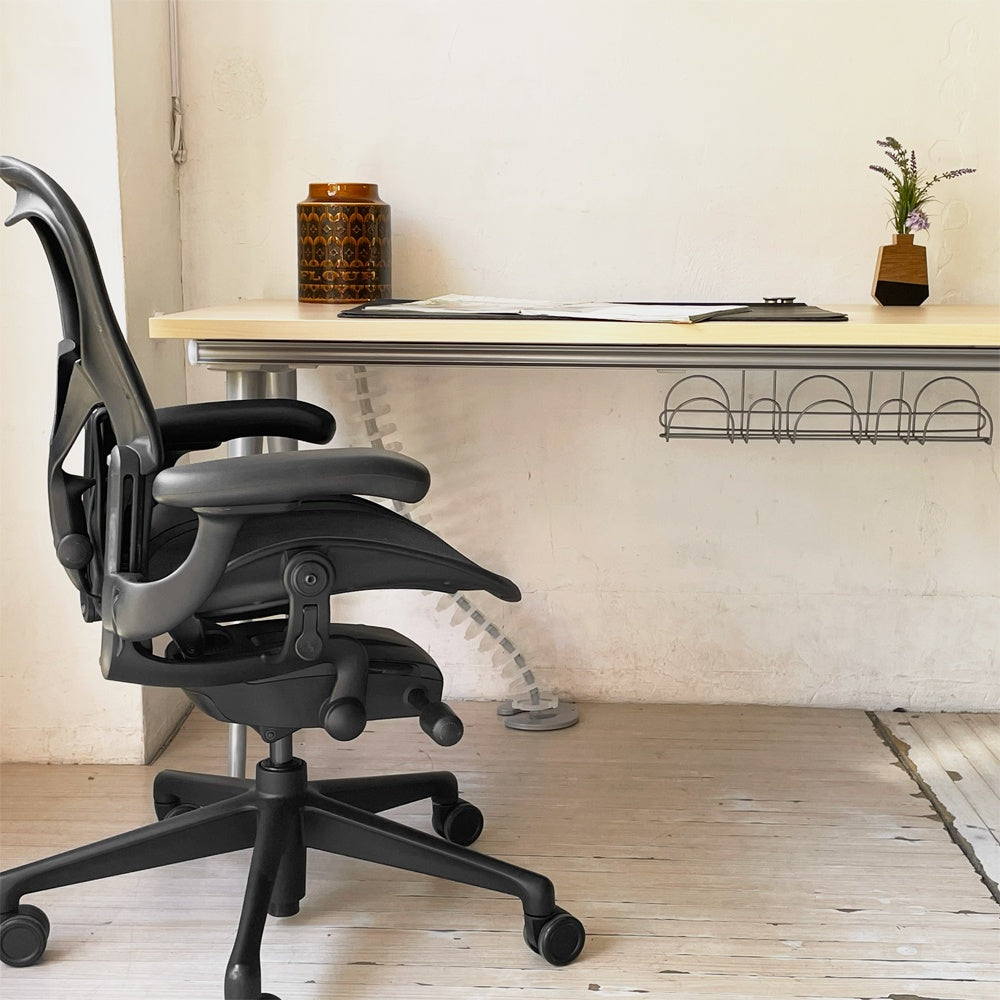 【下北沢店】ハーマンミラー Herman Miller アバックエンバイロメンツ ABAK ミーティングテーブル デスク W140cm ナチュラルカラー ケーブルスパイン付 ティム・ウォレス 買取させていただきました。