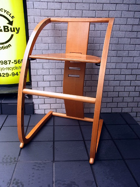 用途満載のベビーチェア～ グッドデザイン賞受賞  e-chair （ イーチェア ）/佐々木敏光デザイン【買取と販売とレンタルのお店】