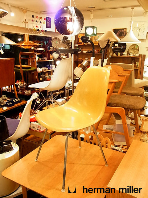 *希少な「imption」カラー入荷しました* ～Harman Miller Side Shelle Chair／ハーマンミラーサイドシェルチェア【買取＆販売＆レンタル】