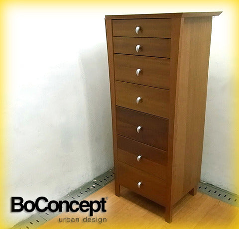 ～伝統と革新的アーバンダニッシュデザインを確立した小粋な装い～ Bo Concept （ ボーコンセプト ）  遊び心溢れた廃盤シリーズ TRANSIT 『 7段 スリムチェスト （チェリー） 』 入荷！
