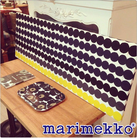 可愛らしいポップアートが壁に飾れます★北欧•フィンランド marimekko (マリメッコ) RASYMATTO ファブリックパネル マイヤ・ロウエカリ デザイン★ 【出張買取＆販売＆レンタル】