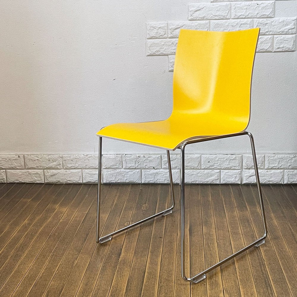 【経堂店】エンゲルブレヒト Engelbrechts チャリック CHAIRIK 107 ダイニングチェア スタッキング そりベース バーチ材 イエロー エリック・マグヌッセン 北欧家具 デンマーク 買取させていただきました。