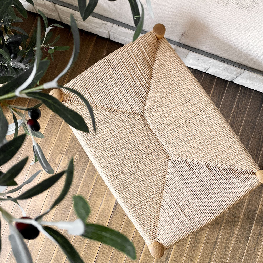 FDBモブラー FDB Mobler J83 スツール オットマン オーク材 ペーパーコード ヨーエン・ベックマーク Jorgen Baekmark 北欧家具 定価￥123,000- ～ 幸福の源 ～