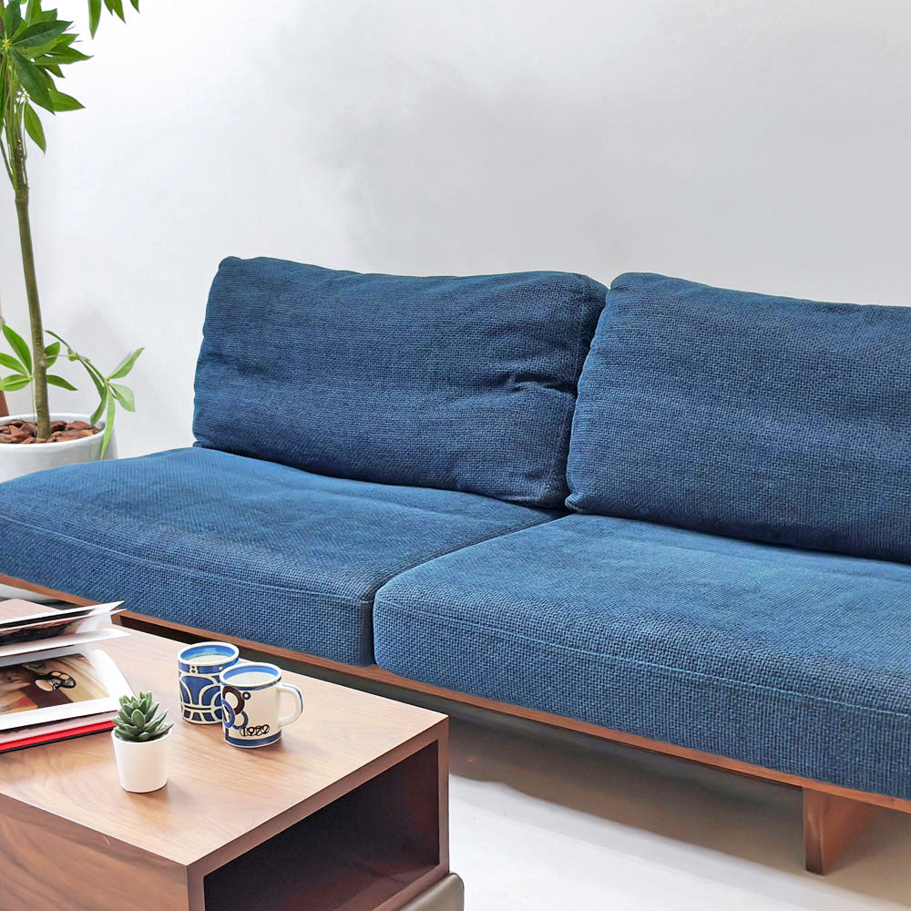 マスターウォール MASTERWAL モノ MONO 3Pソファ W180cm ウォールナット無垢材 フェザークッション プリモネイビー アカセ木工　～極上の品質を味わう。～