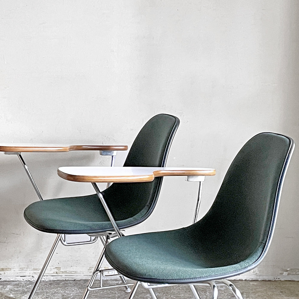 ハーマンミラー Herman Miller サイドシェルチェア セカンド 2nd ビンテージ アプホルスター スクールベース 肘掛けテーブル付 イームズ ミッドセンチュリー ～ ビンテージにしかない魅力 ～