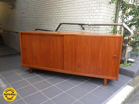 ビンテージ デンマーク チーク材 サイドボード JYDSK MØBELINDUTRI 幅１３８ｃｍ ～ 北欧の家具で暮らす【買取と販売とレンタルのお店】