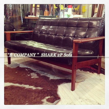 またまた入荷しちゃいました♪レトロモダンスタイル 「Ｂ－ＣＯＭＰＡＮＹ」オリジナル SHARK（シャーク）2Pアームソファ【出張買取＆販売＆レンタル】