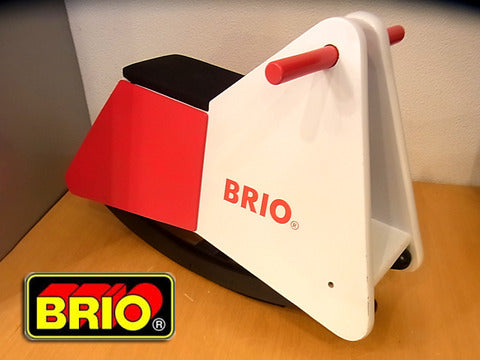 鮮やかな赤が映えるモダンな木馬！BRIO(ブリオ)社 ロックオン 木馬 乗用玩具【買取＆販売＆レンタル】
