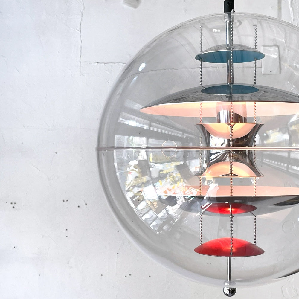 ヴァーパン VERPAN VPグローブ40 GLOBE 40 カラードグラス COLOURED GLASS 776F-396X ペンダントライト ヴェルナーパントン ～宇宙船のように浮かぶ光の彫刻～