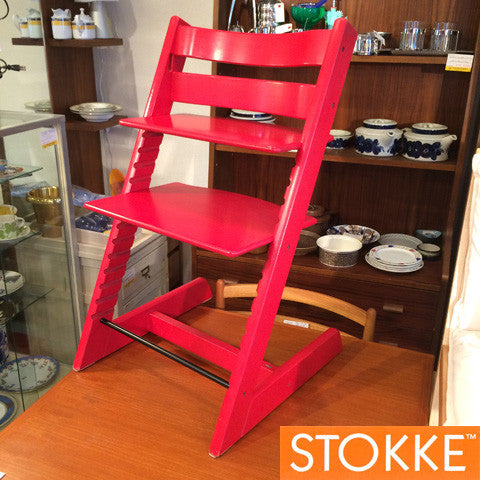 ◎長年愛されているベビーチェア　STOKKE/ストッケトリップトラップ新型　REDカラー～【買取と販売とレンタルのお店】