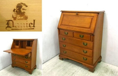 横浜ダニエル ライティング ビューロー チェスト 樺桜材 ～気品あふれる上質な味わい【買取と販売とレンタルのお店】