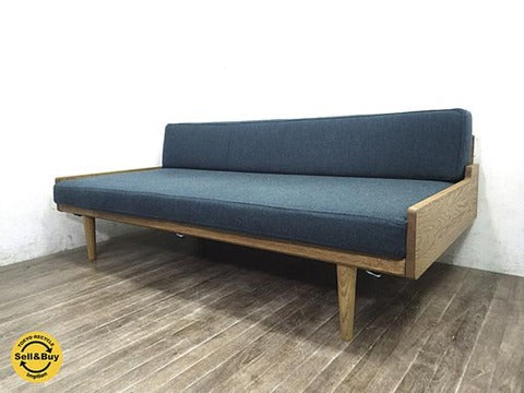 MOMO natural モモナチュラル day ソファ ２シーター オーク材 北欧スタイル ～ 良い意味でモモナチュラルらしくないソファ【買取＆販売＆レンタル】