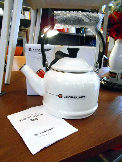ケトルもやっぱりかわいい方がいい!!～Le Creuset ル・クルーゼ 未使用 デミケトル 1.1L ホワイト【買取＆販売＆レンタル】