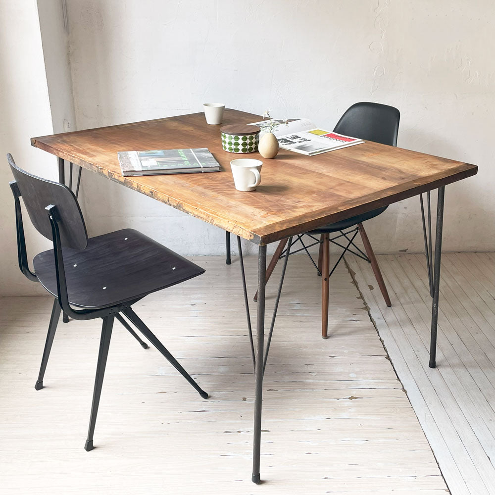 【下北沢店】ジャパンビンテージ Japan Vintage 古い木味のダイニングテーブル 木製天板×古い鉄脚 リメイク家具 インダストリアルデザイン 買取させていただきました。