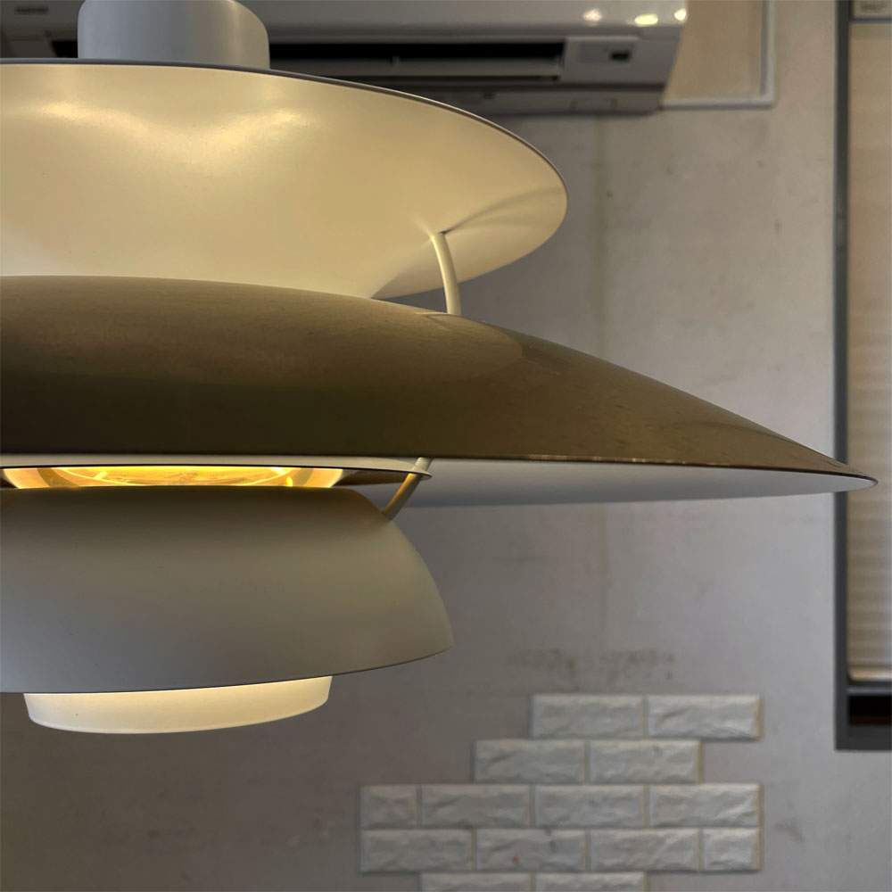 ルイスポールセン Louis Poulsen PH5 ペンダントライト ブラス BRASS 真鍮 2022年製 ポール・ヘニングセン デンマーク 北欧照明 定価￥198,000- ～ やさしい光で空間を照らす ～