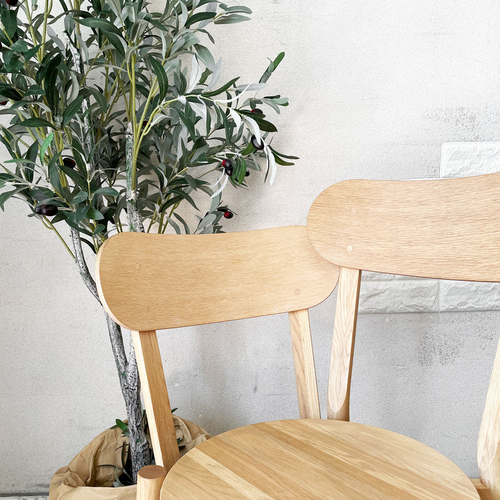 カリモクニュースタンダード KARIMOKU NEW STANDARD キャストールチェア CASTOR CHAIR ダイニングチェア PURE OAK 板座 スタッキング BIG-GAME ～木と作る心地いい空間  ～