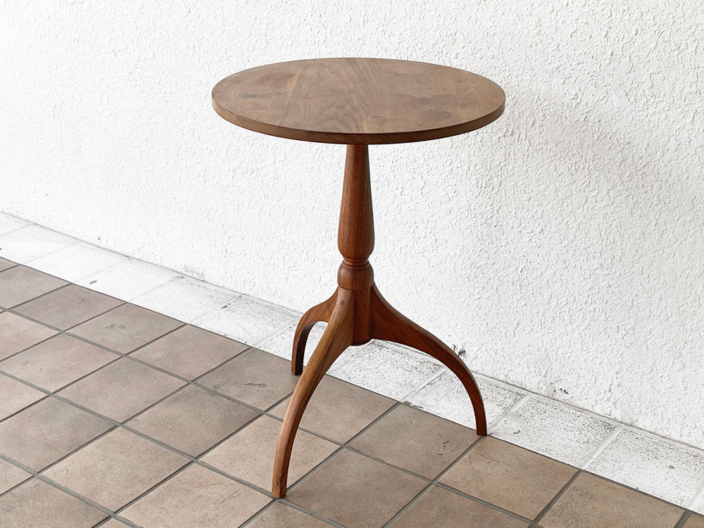 北の住まい設計社 KITANOSUMAISEKKEISHA ウォールナット無垢材 カフェテーブル ラウンド サイドテーブル クラシカルスタイル 廃盤 希少 美品 中古品 買い取りしました。